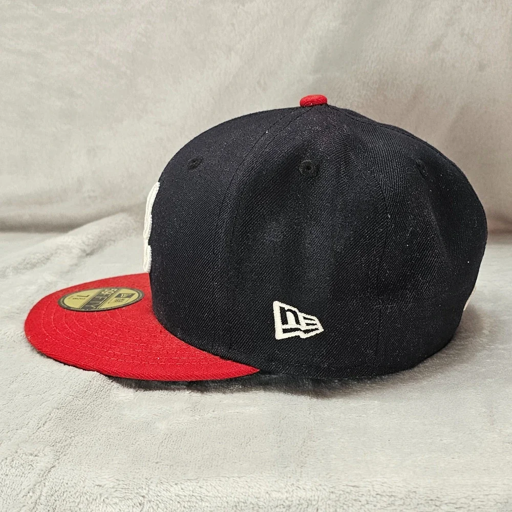New Era 59FIFTY Atlanta Braves On-Field Fitted Cap Size 7 3/8 Navy Red MLB Hat